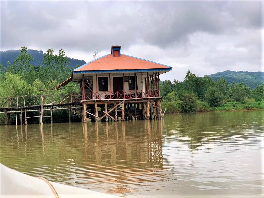 اجاره کلبه جنگلی در روی آب در کچا سراوان