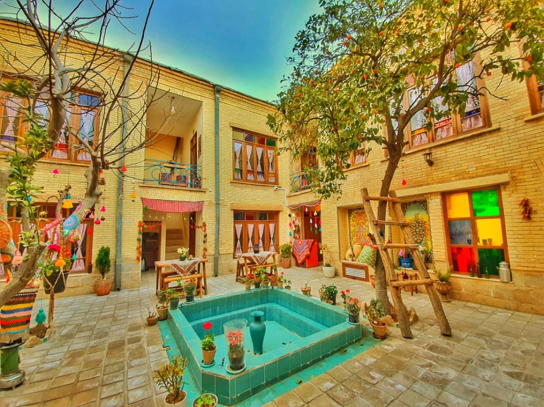 اجاره اتاق بومگردی سنتی دو تخته مستردار در شیراز - زربانو