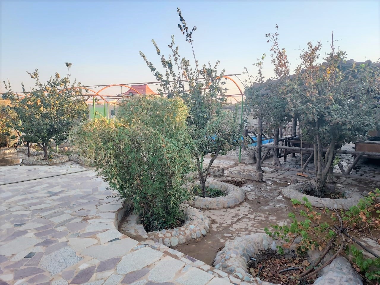 اجاره ویلا باغ در ورودی شاهین شهر