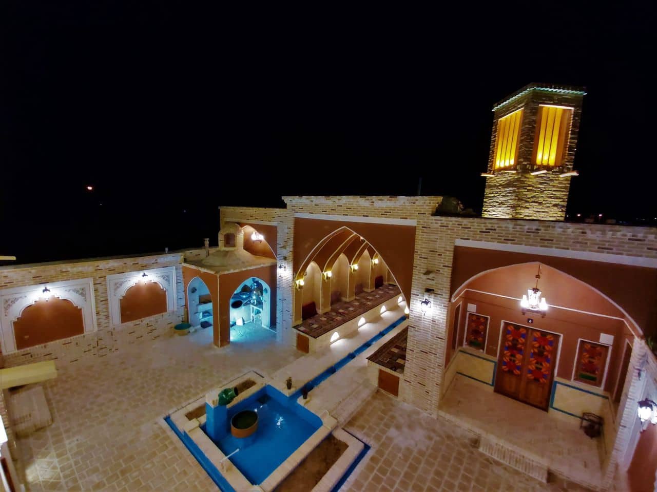 اجاره اتاق سنتی کویری در محله ی کاغذی ابوزيدآباد - کویر