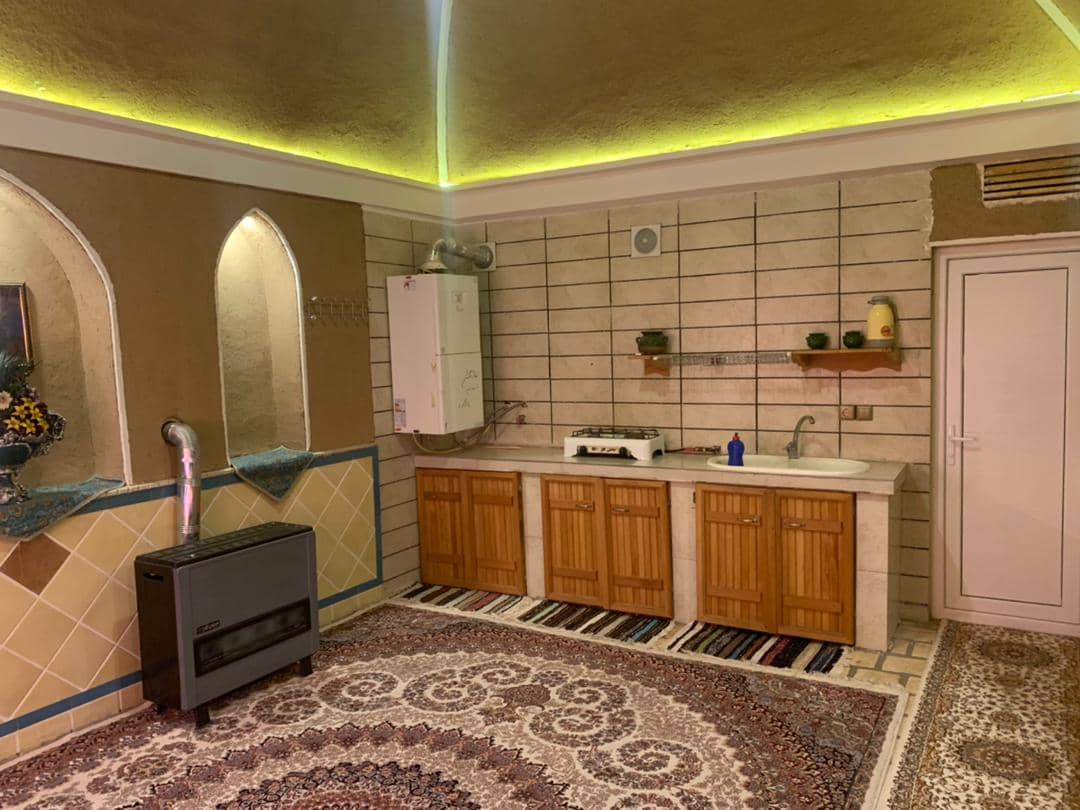 اجاره اتاق سنتی کویری در محله ی کاغذی ابوزيدآباد - کویر