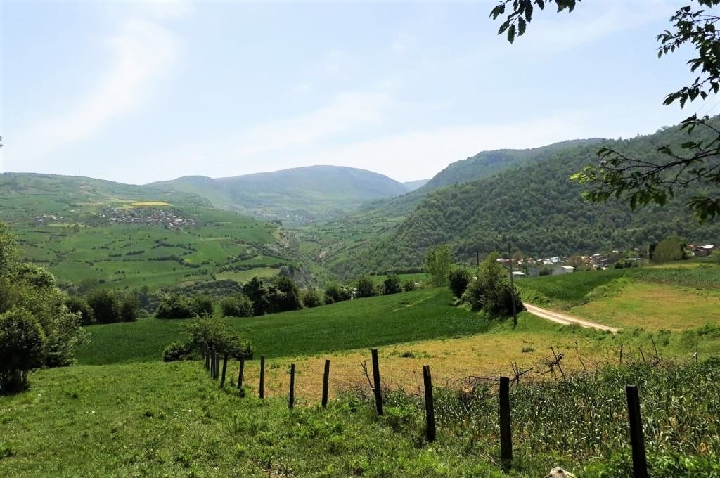 اجاره اتاق بومگردی در یخکش بهشهر -نم دار