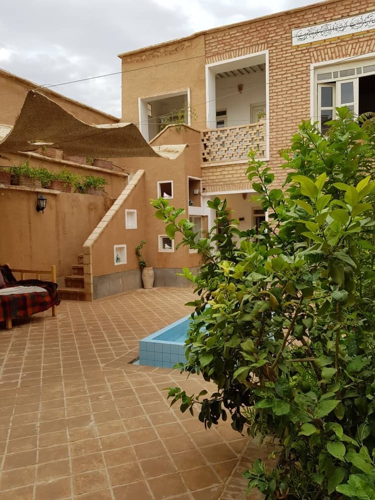 اجاره اتاق سنتی در سروستان