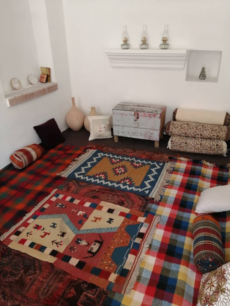 اجاره بومگردی سنتی در سروستان