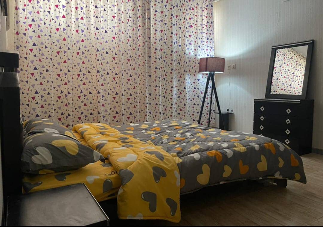 اجاره آپارتمان مبله یک خوابه در میدان امامت شرق تهران - طبقه ی زیرهمکف