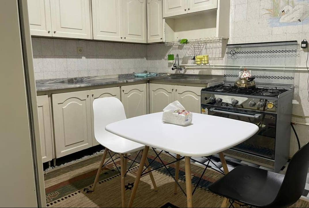 اجاره آپارتمان مبله دو خوابه در میدان امامت شرق تهران -طبقه چهارم