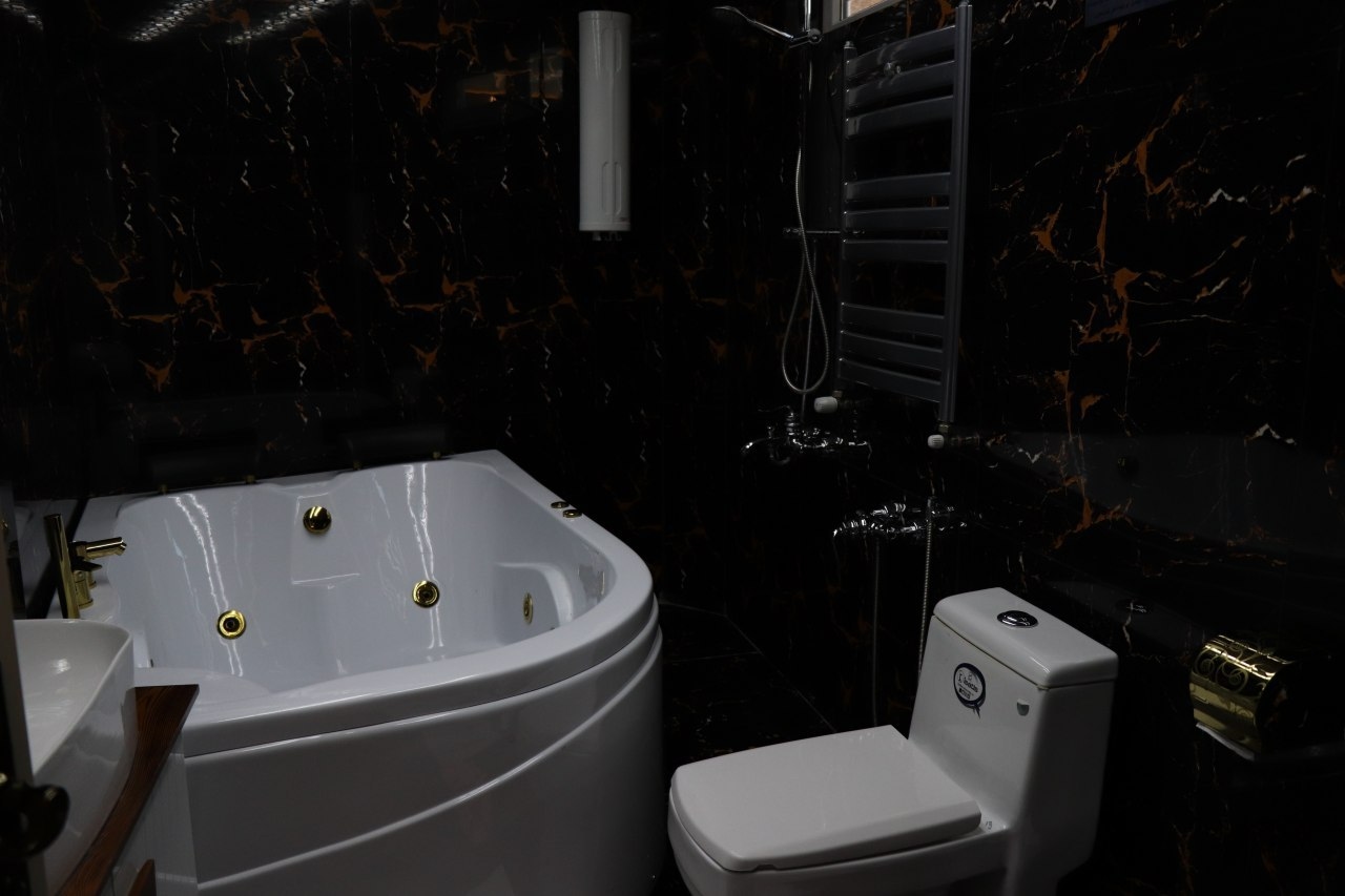 اجاره و رزرو هتل آپارتمان مبله در بهادری تبریز - جونیور