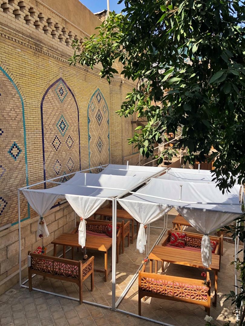 اجاره اتاق سنتی در 9 دی شیراز - اتاق سه تخته آینه