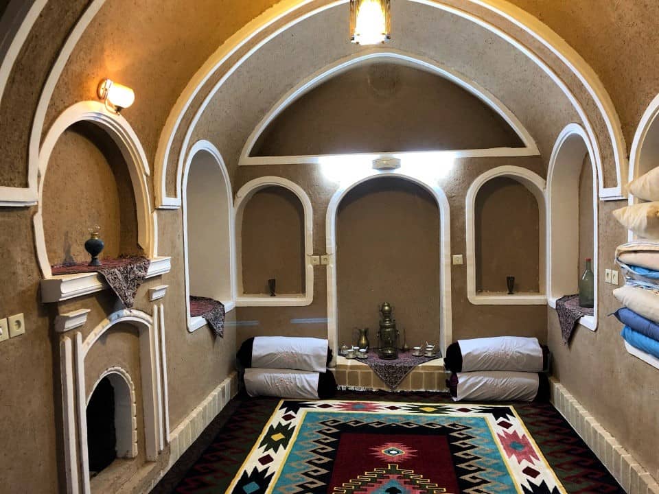 رزرو اقامتگاه بومگردی در دِه آباد بادرود - شاهنشین