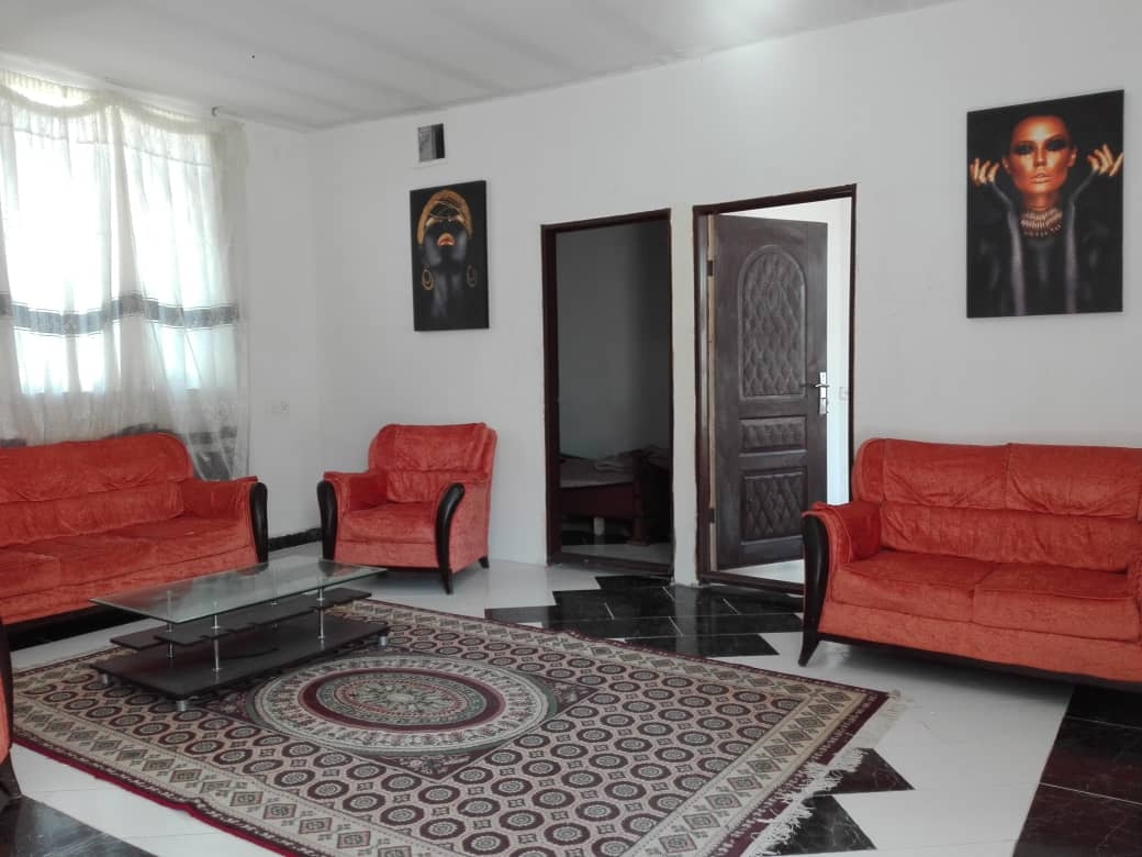 اجاره ویلا با استخر روباز در چهارباغ کرج