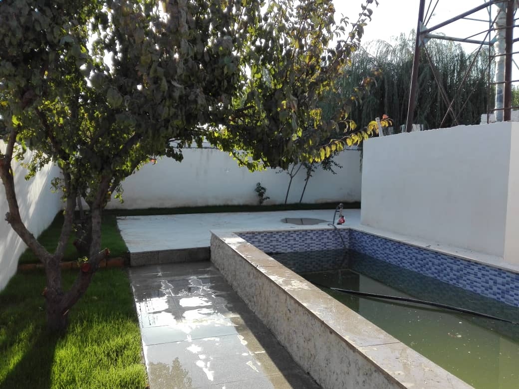 اجاره ویلا با استخر روباز در چهارباغ کرج