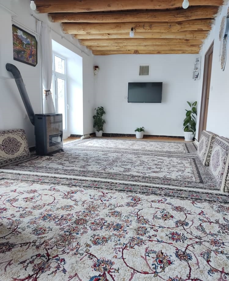 اجاره آپارتمان مبله بدون خواب در اورامان تخت- کردستان85 متری