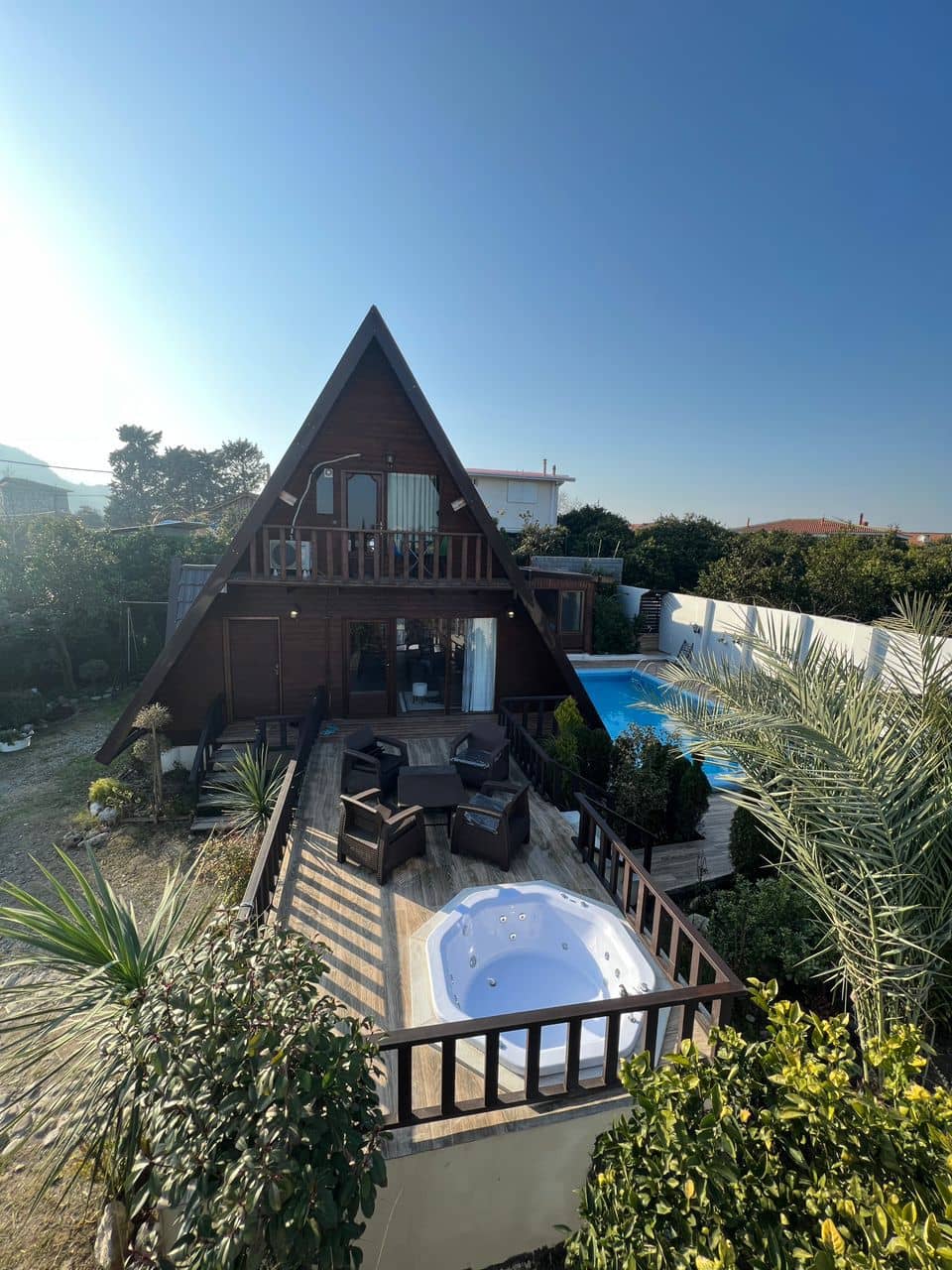 اجاره ویلادوبلکس با جکوزی در نیاسته رامسر - رویال