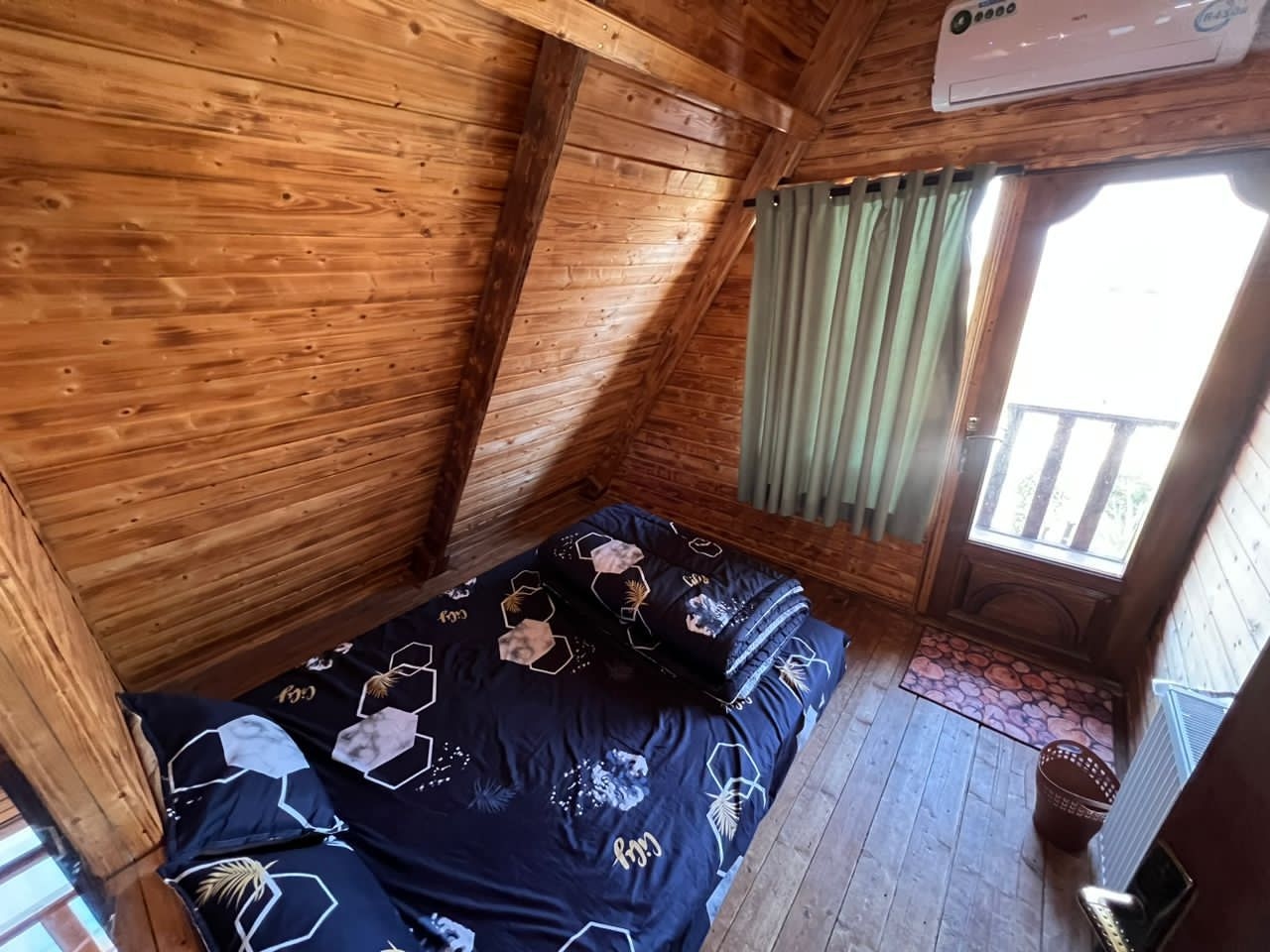 اجاره ویلادوبلکس با جکوزی در نیاسته رامسر - رویال