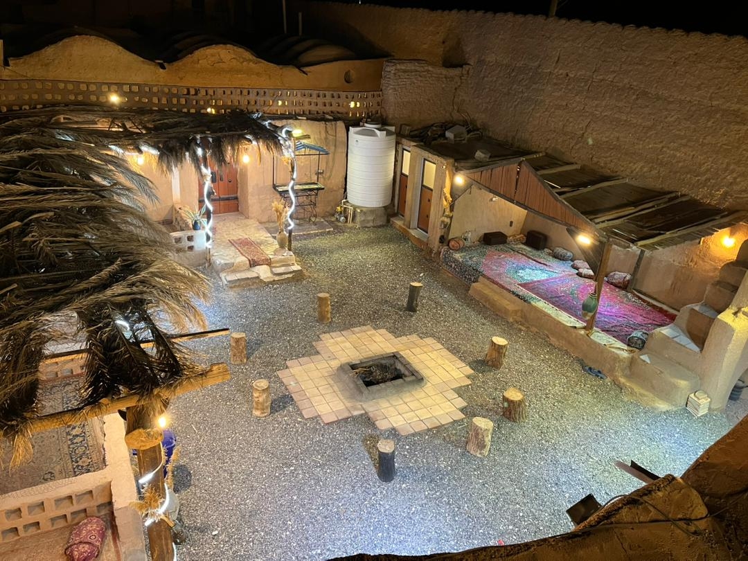 اجاره اتاق سنتی در انارک اصفهان-15 متری