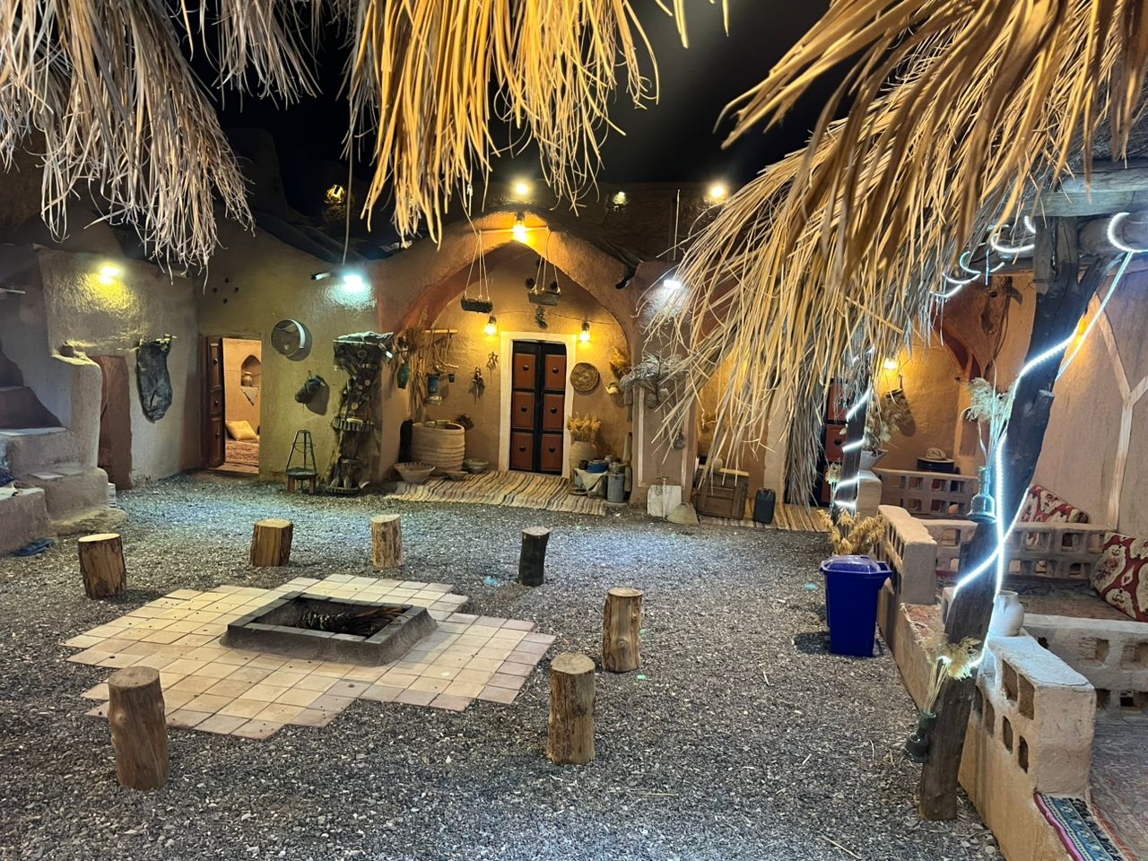 اجاره اتاق بومگردی سنتی در انارک اصفهان-25 متری