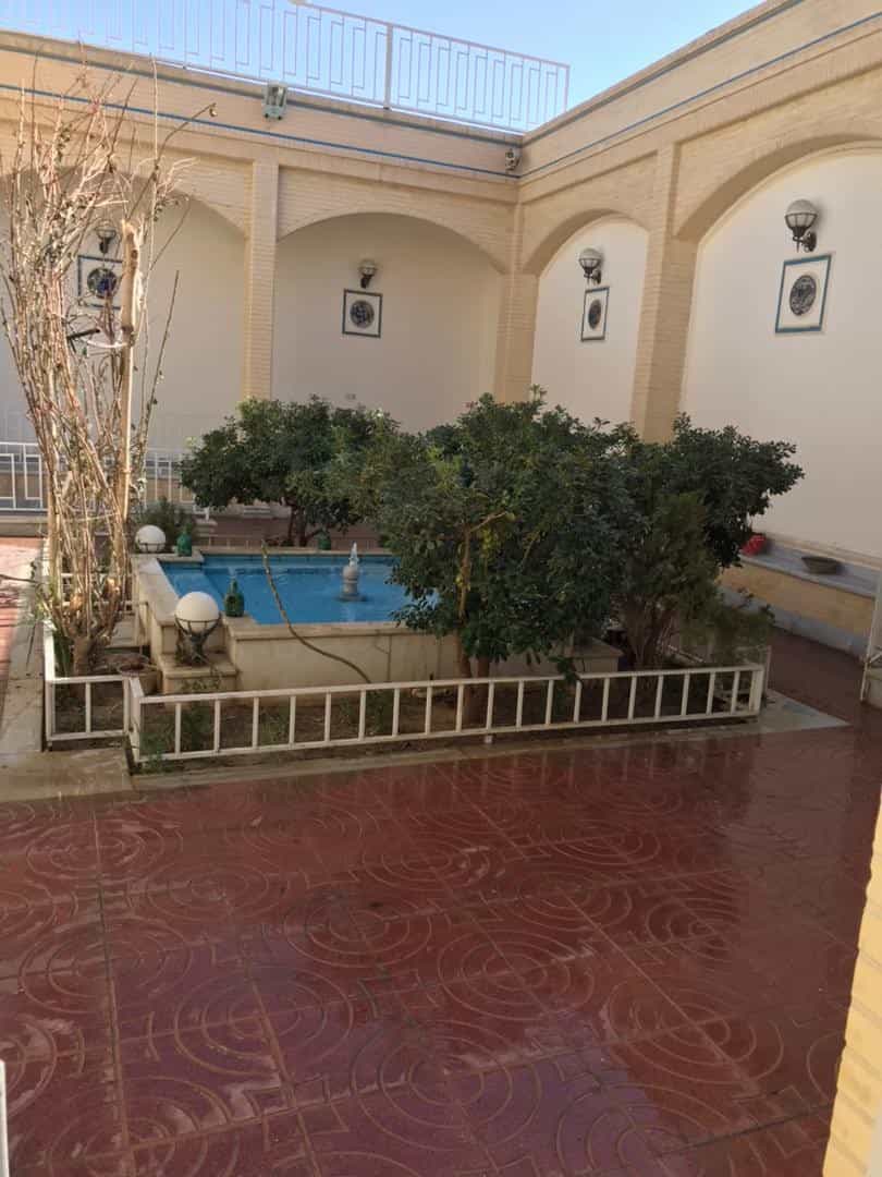 اجاره مهمانسرای سنتی در یزد - یک تخته