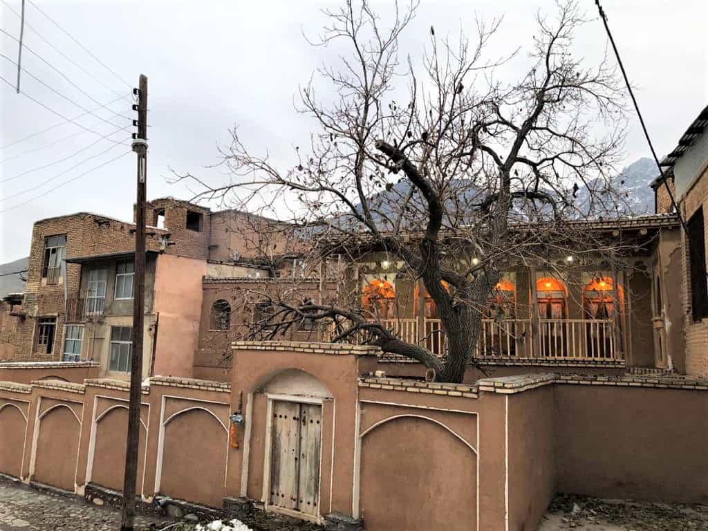 اجاره اتاق سنتی در طامه نطنز - عمورحمت