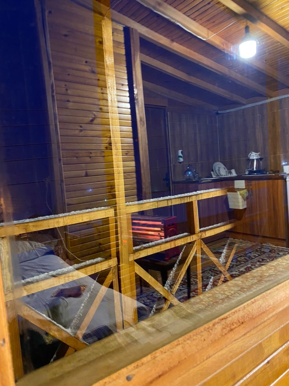 اجاره کلبه چوبی در اساس پل سفید - چوبی