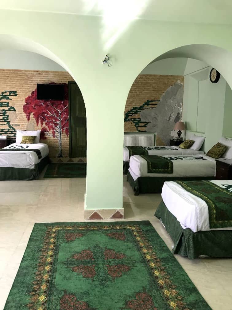 اجاره اتاق سنتی پنج تخته درگلسرخ یزد