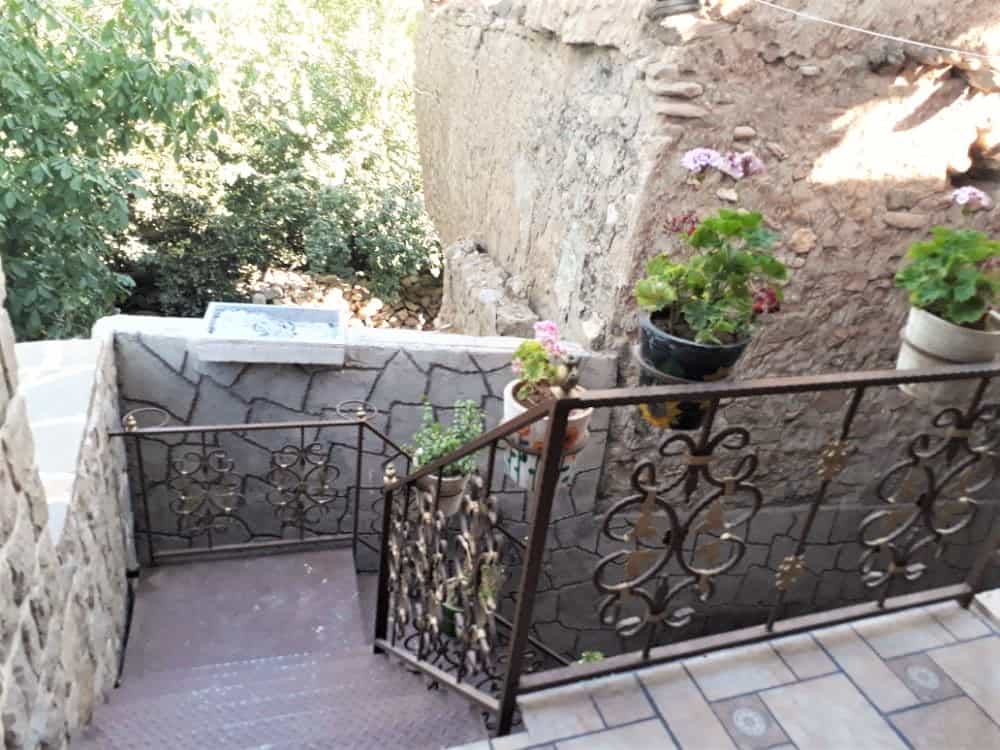 اجاره خانه سنتی در بافت قدیم قلات - شیراز