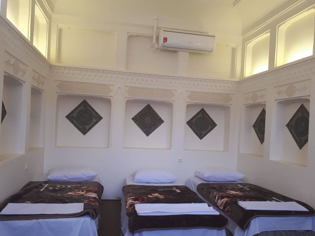 اجاره خانه سنتی در شهداد یزد - استراحتگاه حافظ