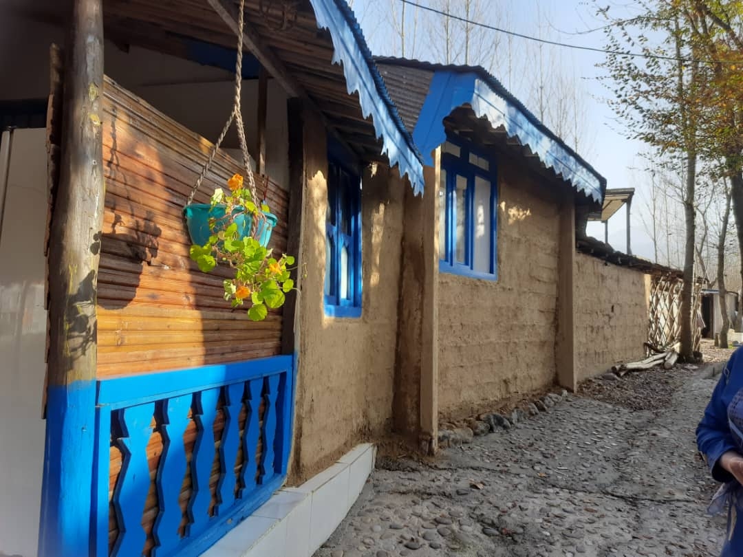 اجاره سوئیت سنتیکنار رودخانه در روستای ازبرم سیاهکل