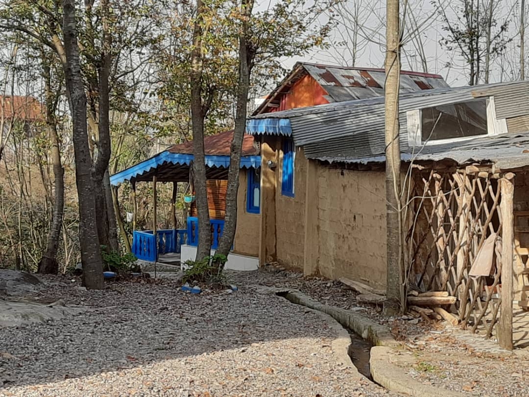اجاره سوئیت سنتیکنار رودخانه در روستای ازبرم سیاهکل