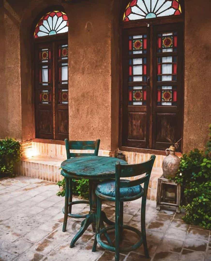 اقامتگاه بومگردی در امام خمینی یزد -اتاق آدابی