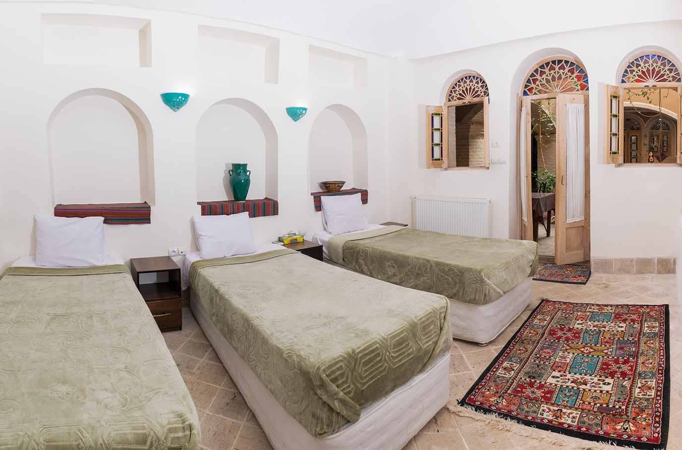 اجاره اتاق سه تخته در مرکزشهر یزد - شهریار