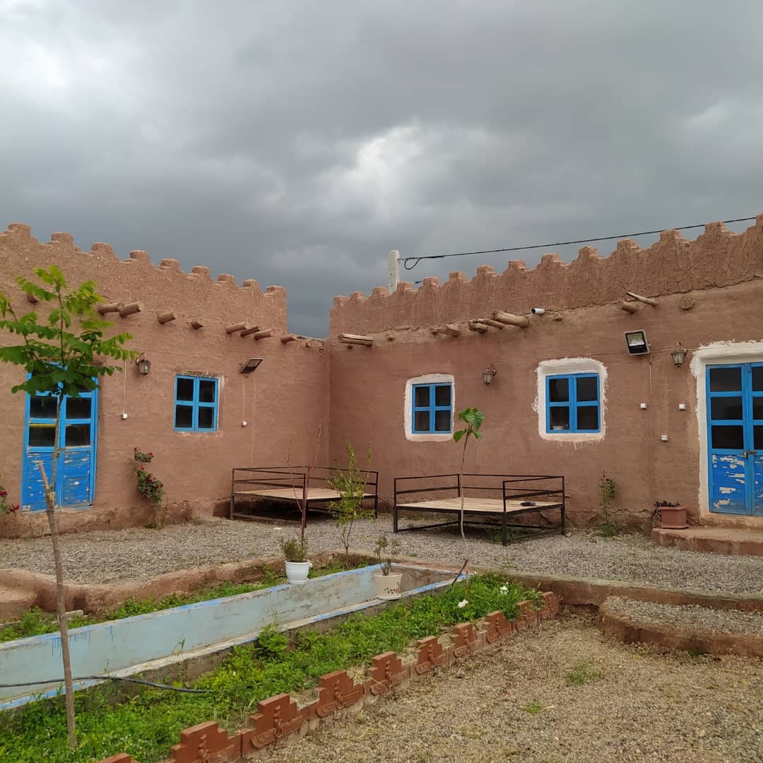 بوم گردی سنتی در روستای حاجی آباد چناران - 18متر