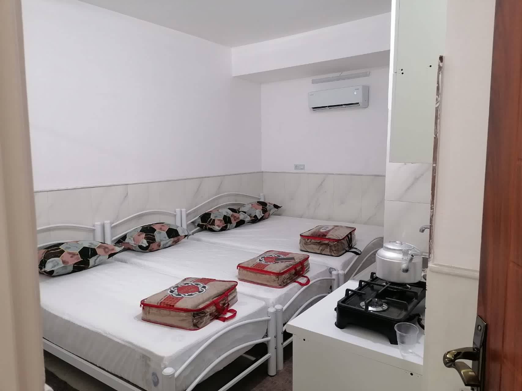 سوئیت چهار تخته در خیابان معلم قم