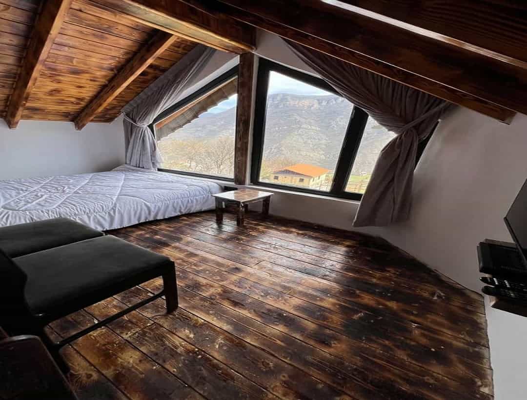 ویلا کوهستانی با جکوزی در روستای طویر مرزن آباد