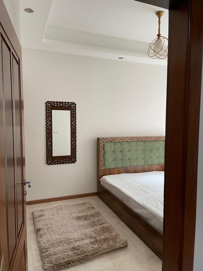 آپارتمان مبله دوخوابه در خیابان ولی عصر تهران - جردن2 طبقه ی دوم