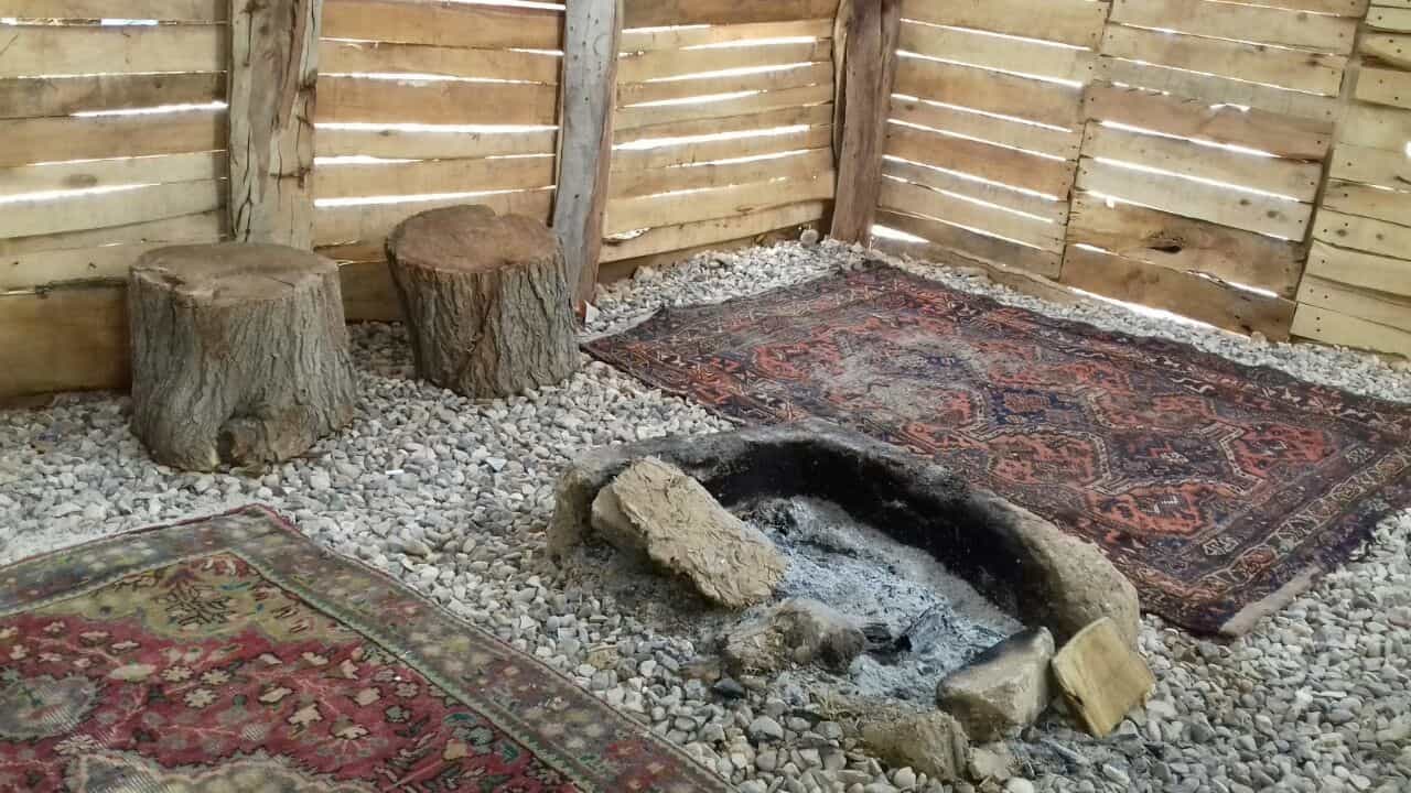 اجاره کلبه سنتی در فسا-کلبه1