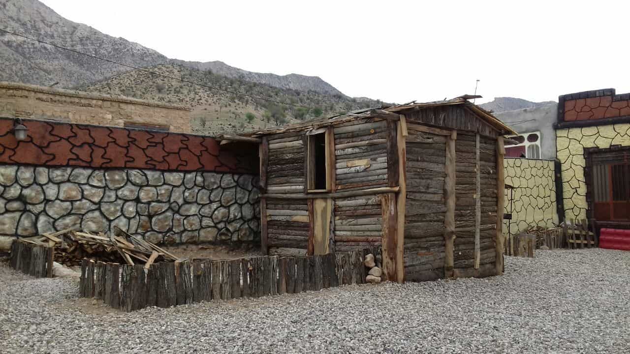 اجاره استراحتگاه سنتی در فسا- کلبه 1