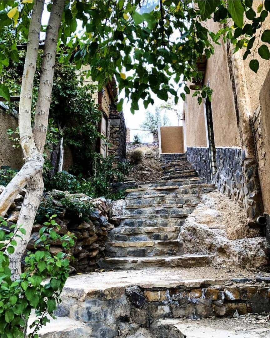 اجاره بومگردی سنتی در برزک - وی آی پی