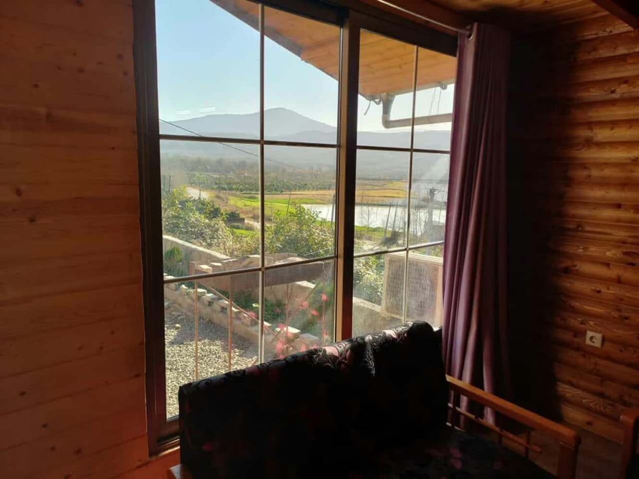 اجاره کلبه چوبی استخر سرپوشیده آبگرم در گونه کلا شیرگاه