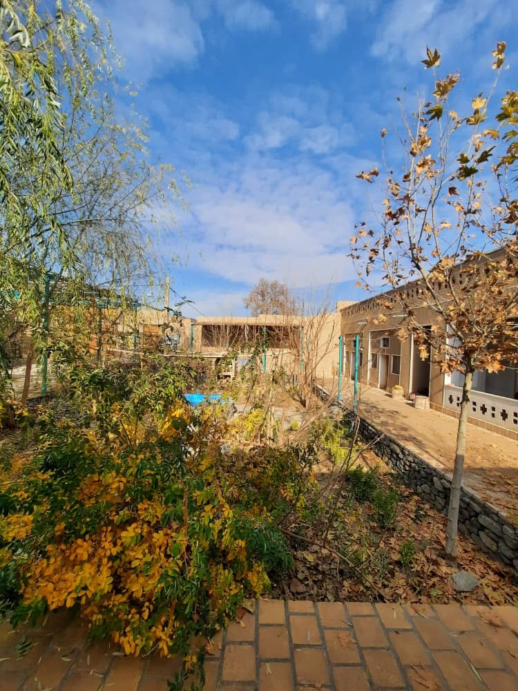 اجاره اتاق سنتی سه تخته در نطنز اصفهان - سه دری