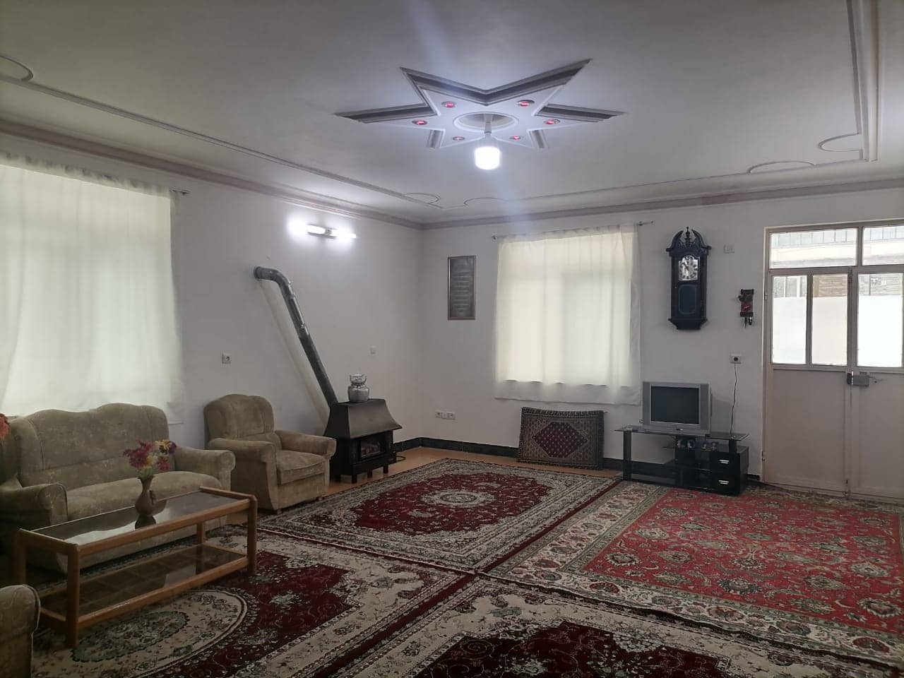 اجاره ویلا در خیابان آزادگان شهر بره سر - تک خواب