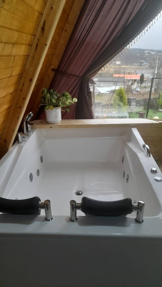 اجاره کلبه سوئیسی جکوزی دار در بابلکنار - سالار 2