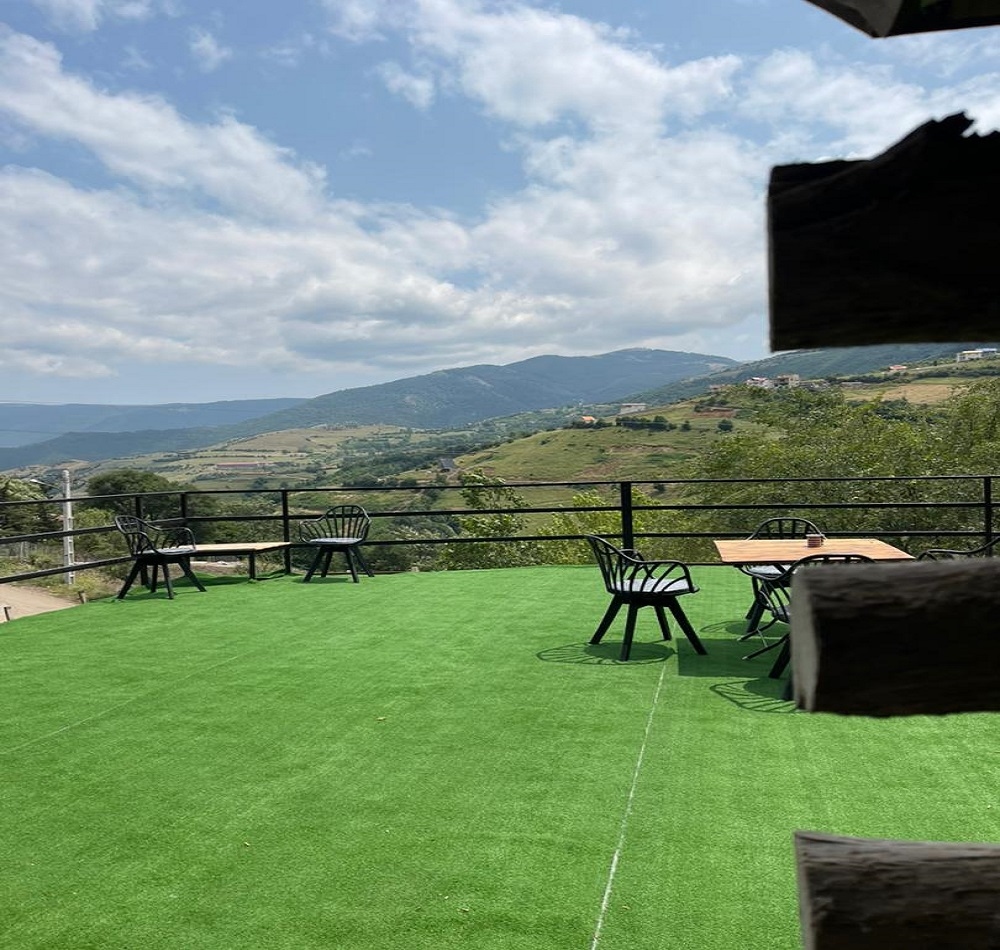 اجاره کلبه جنگلی جکوزی دار در روستا حشمت آباد رستم آباد- vipسپهر