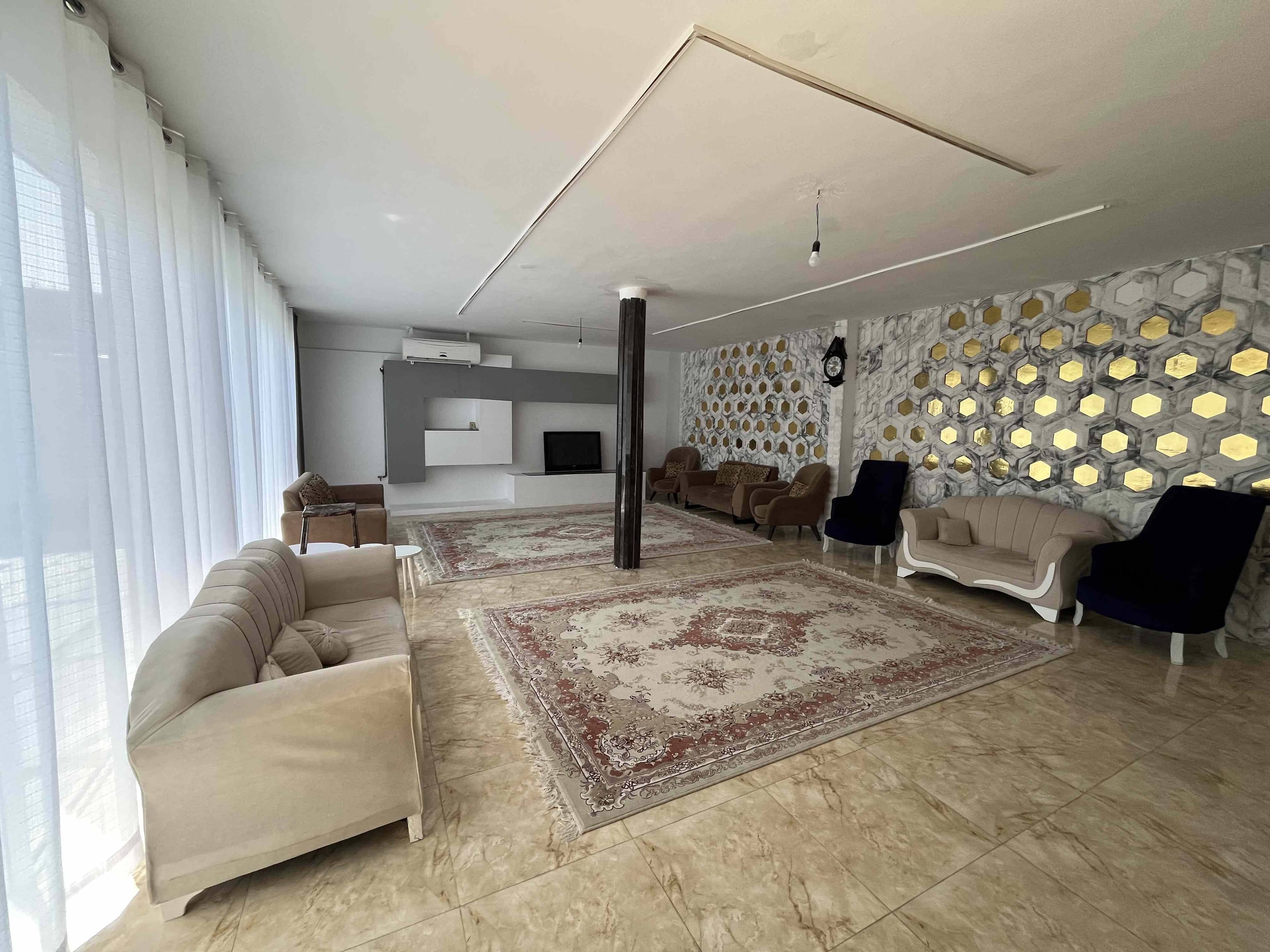 اجاره ویلا با استخرروباز آبگرم در چهارباغ