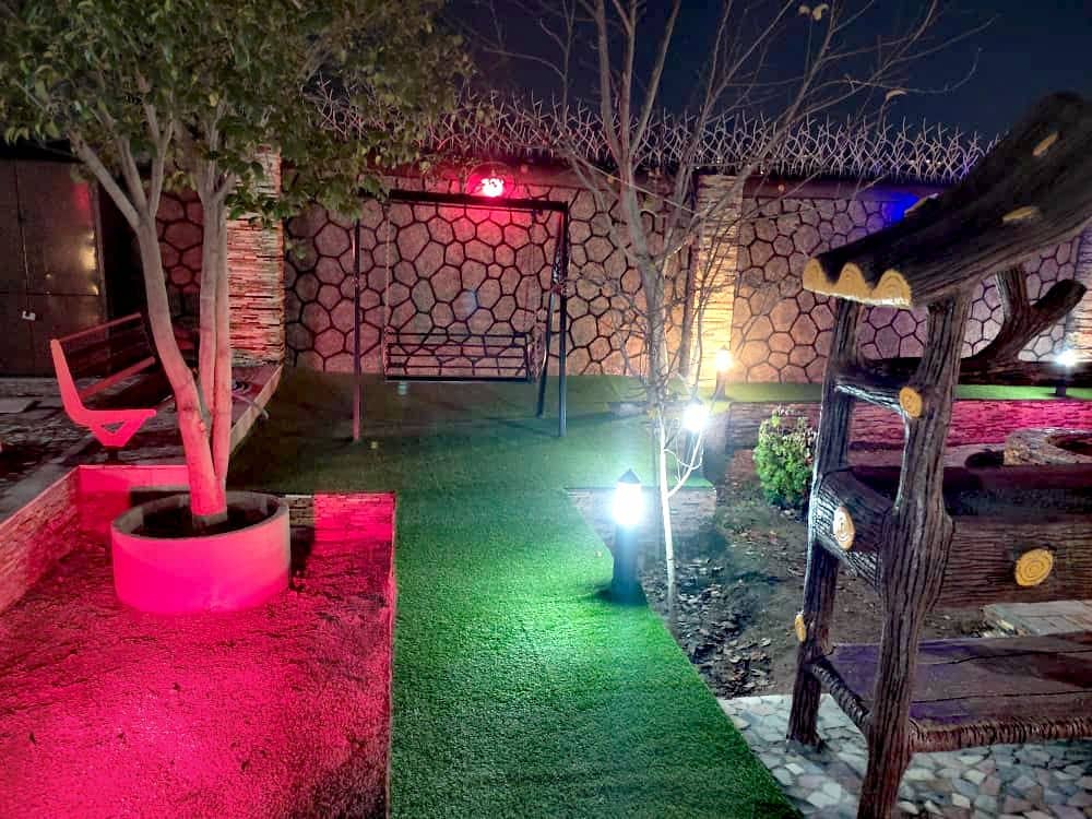 اجاره ویلا استخر سرپوشیده در باغ بهادران - 3 خواب