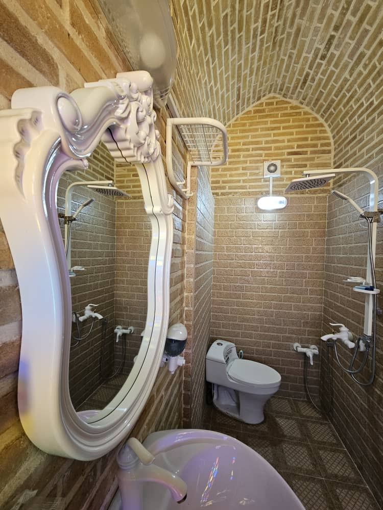 اجاره بوتیک هتل سنتی تکخواب - جانان