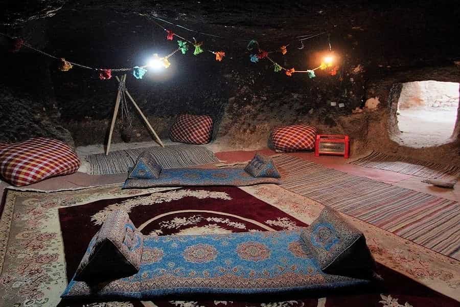 اجاره اقامتگاه صخره ای در روستای میمند - 36متر