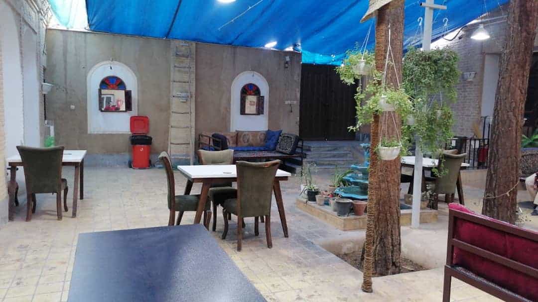 اجاره اتاق سه تخته بومگردی در خیابان مطهری - واحد 4