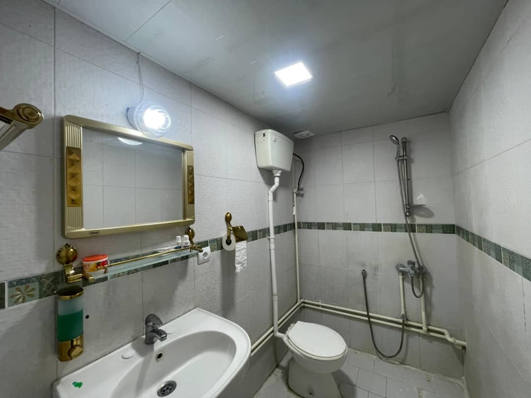 اجاره اتاق سه تخته بدون خواب طبقه دوم در ارگ علیشاه - اتاق 208