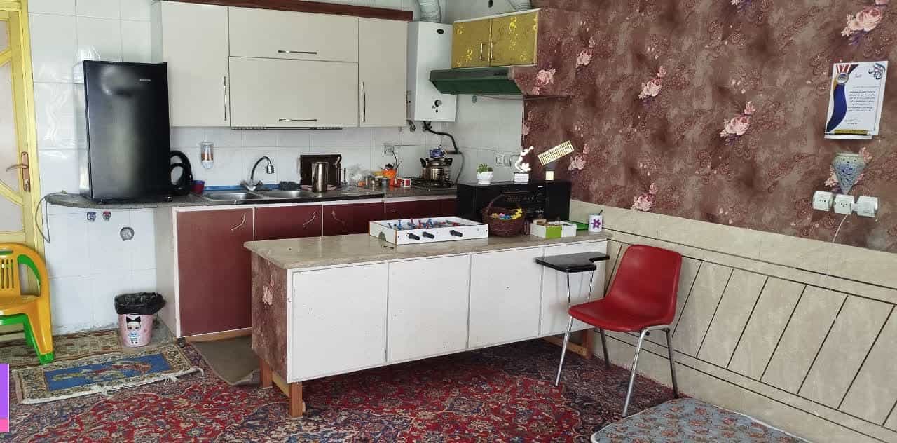 اجاره سوئیت در بلوار آیت - طبقه دوم