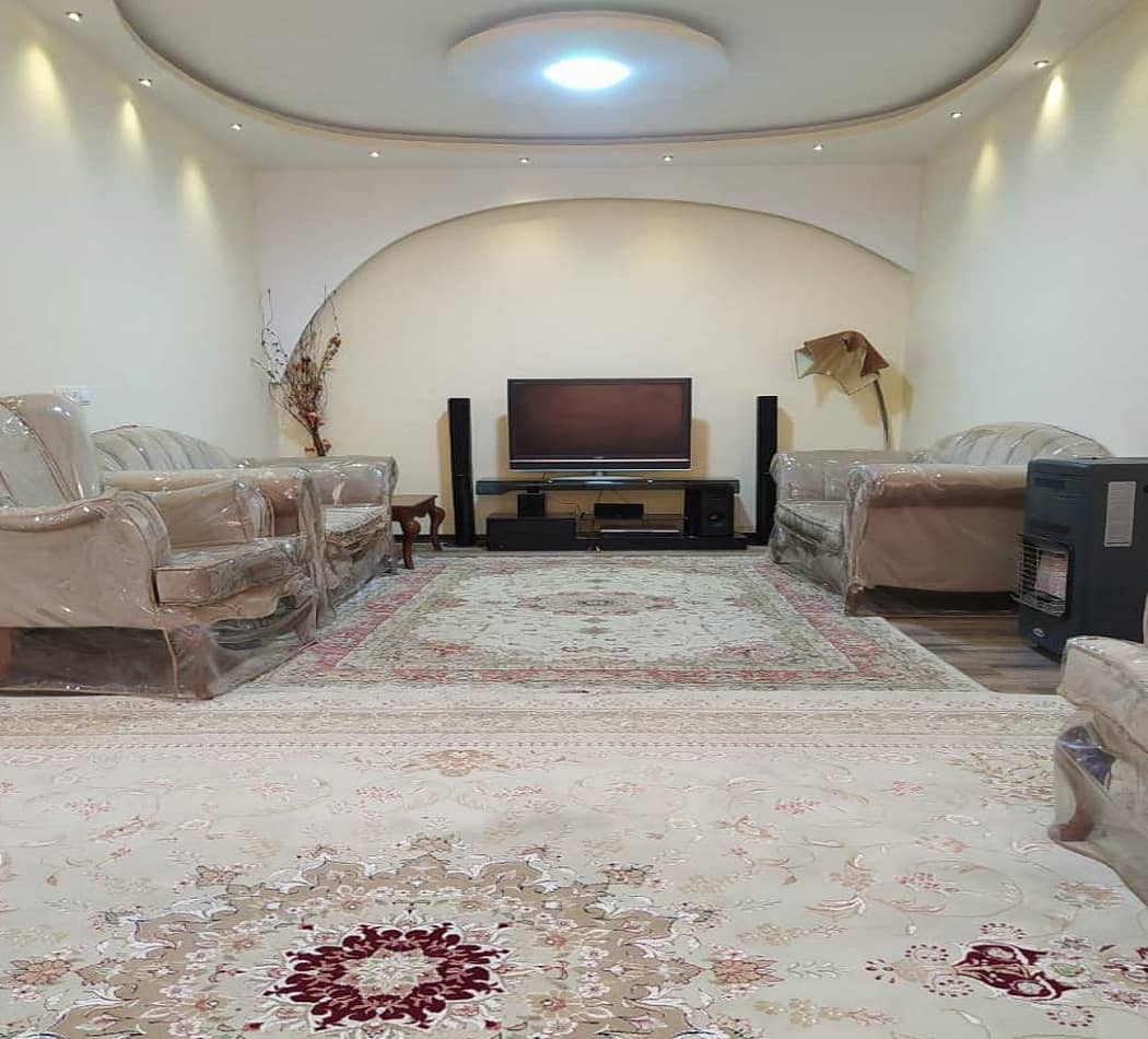 اجاره باغ ویلا با استخر روباز در قلات